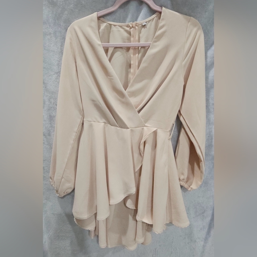 Deep V-Neck Long Sleeve Ruffle Mini Swing Skater Dress Size Small Pale Pink NWOT - Picture 3 of 10